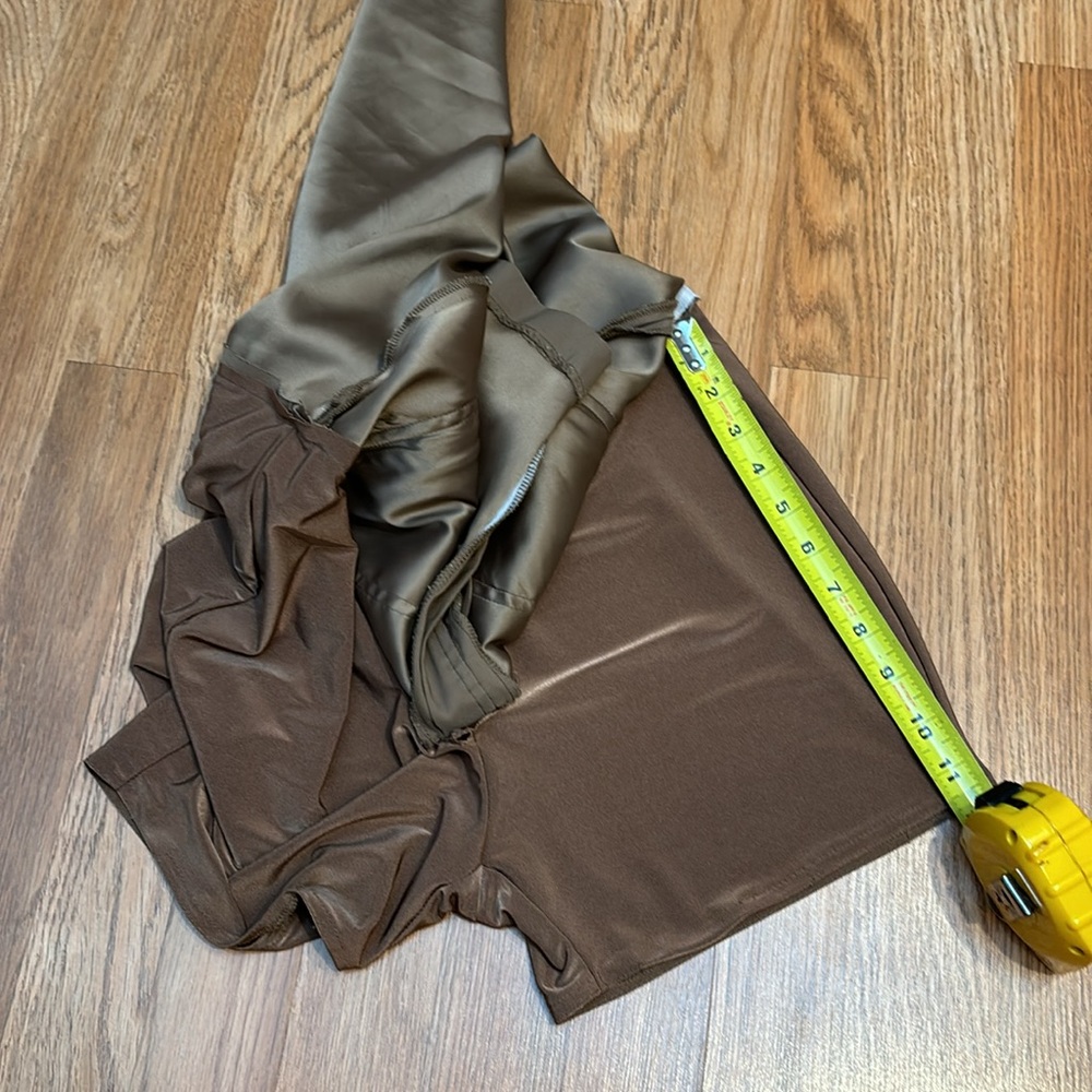Jamie Sadock, casual active wear solid light brown skort/mini skirt. Size 6. - Picture 9 of 17